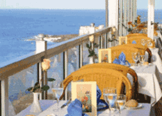 Restaurant La Marea mit Terrasse