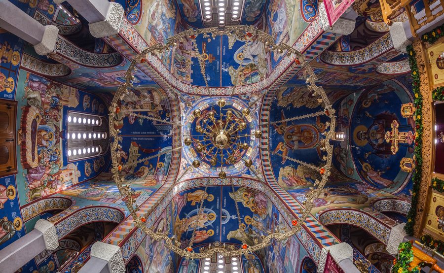 File:Monasterio Hercegovacka Gracanica, Trebinje, Bosnia y Herzegovina, 2014-04-14, DD 14-16 HDR.jpg